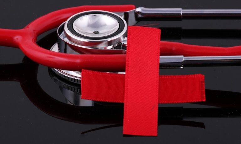 Stethoscope Red Cross Ribbon Many  - jc_cards / Pixabay