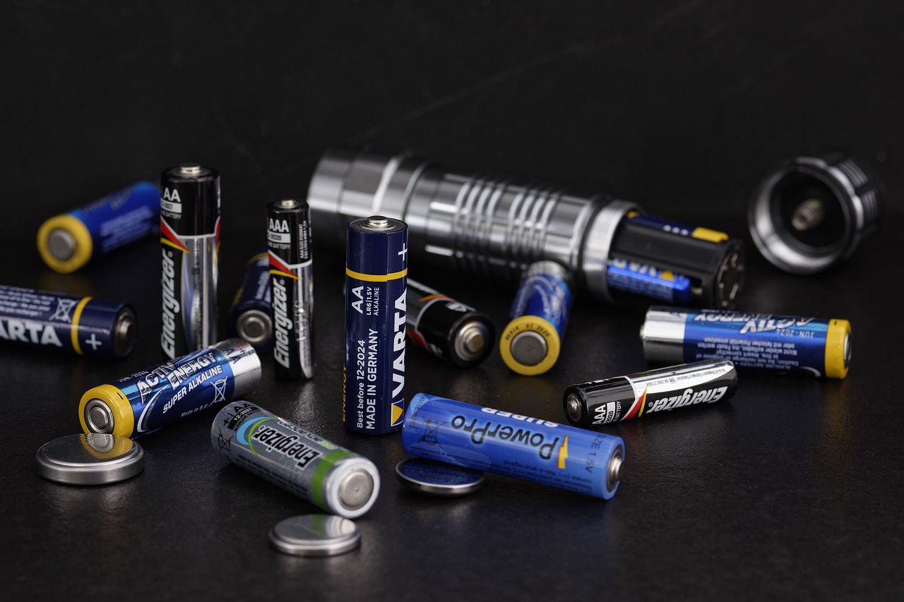 Battery Energy Electricity  - fotoblend / Pixabay