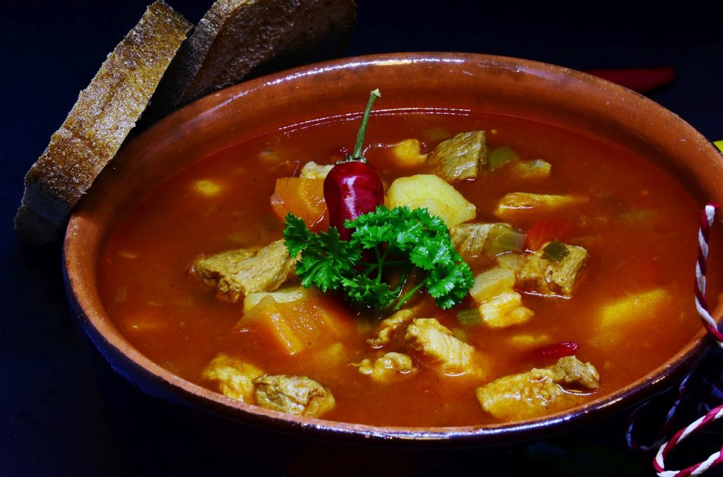 goulash soup soup flesh vegetables 3773134