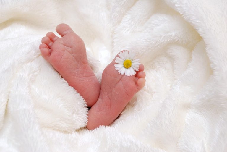 feet baby birth child blanket 718146