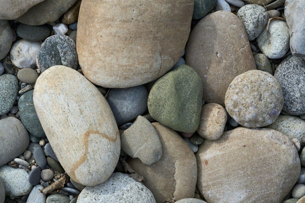a bunch of rocks sitting on top of each other